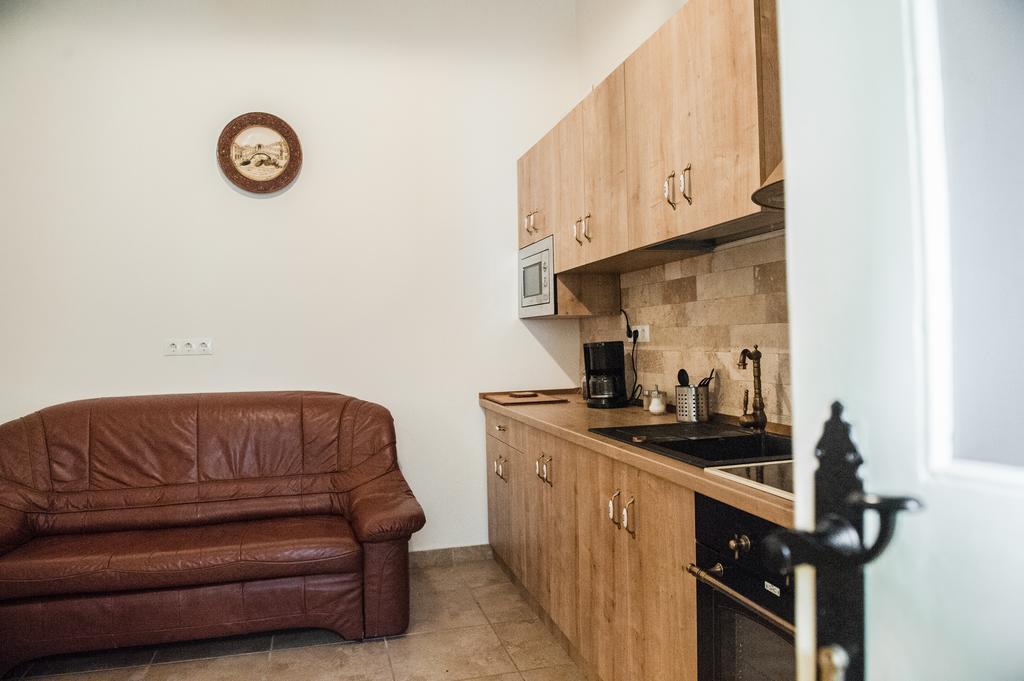 Brukenthal Central Apartments Sibiu Habitación foto